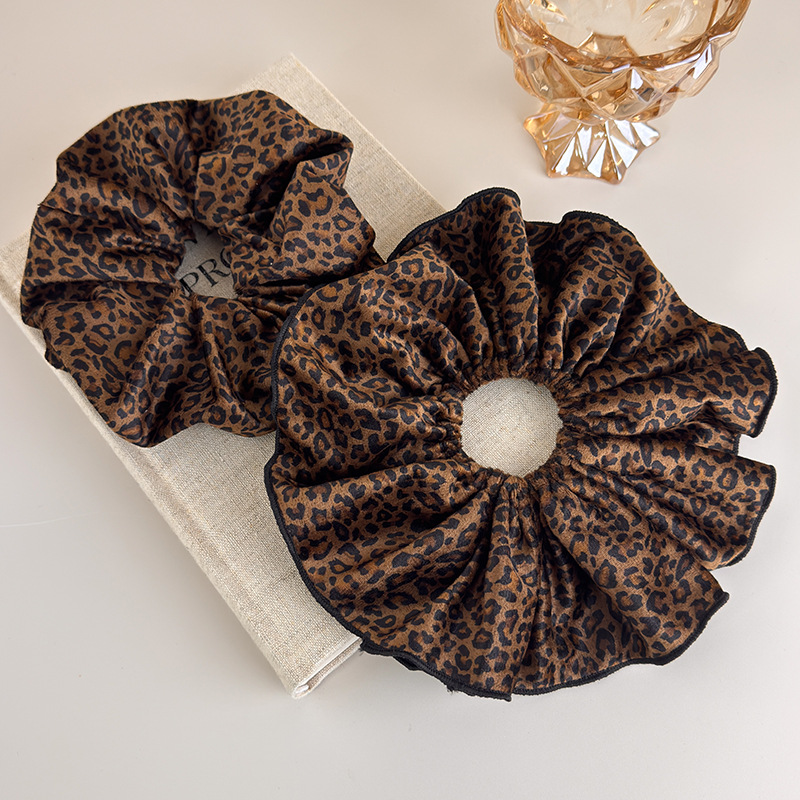 Hair Tie Velvet - Doppellagiges Haargummi aus Samt mit Leopardenmuster
