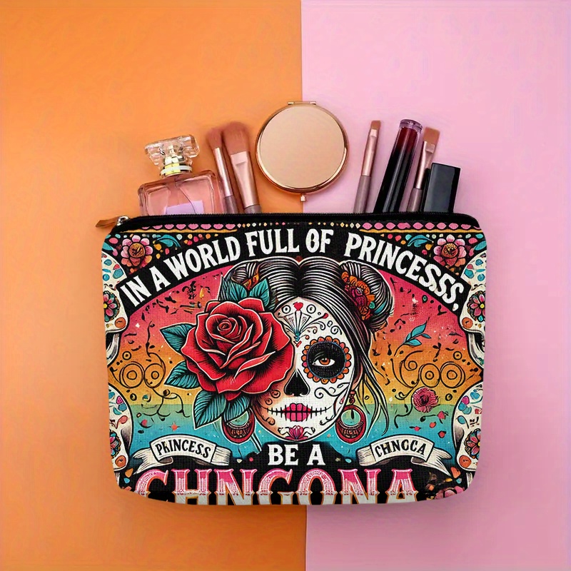 Women Accessories Pouch - Eine Kosmetiktasche mit Blumen- und Totenkopf-Motiv